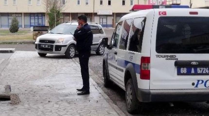 Hırsızlar R&ouml;gar Kapaklarını &Ccedil;aldı