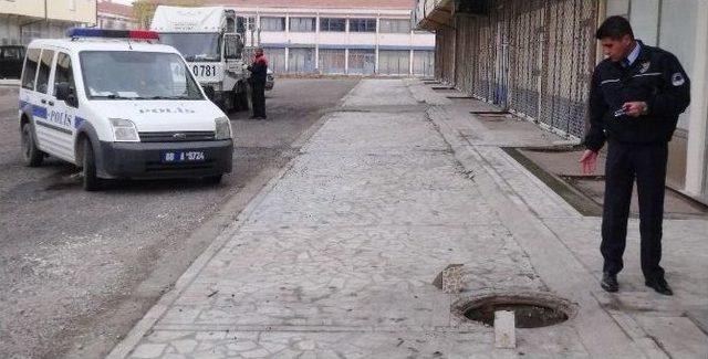 Hırsızlar R&ouml;gar Kapaklarını &Ccedil;aldı 1