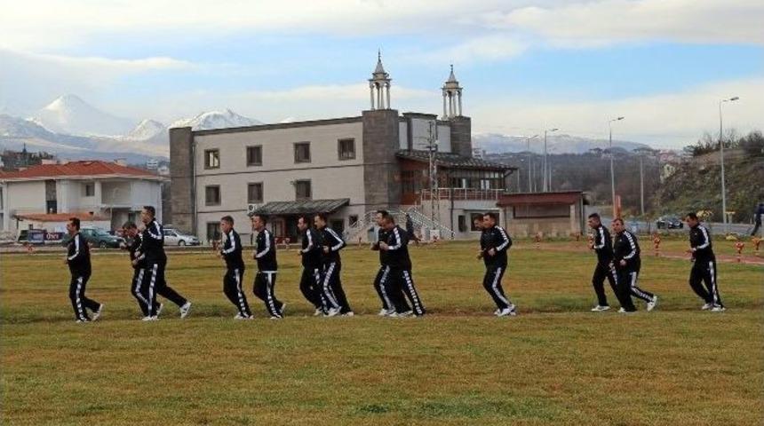 Talas Zabıtası Sporla G&uuml;&ccedil;leniyor