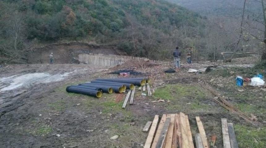 Şevketiye K&ouml;y&uuml;nde İstinat Duvarı &Ccedil;alışmaları