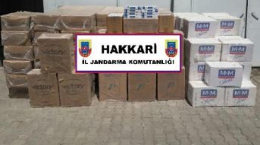 Kamyondan 66 Bin 500 Paket Ka&ccedil;ak Sigara &Ccedil;ıktı