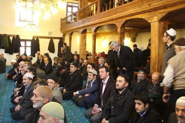 Restorasyonu Tamamlanan Tarihi Ayazpaşa Camii Dualarla Açıldı