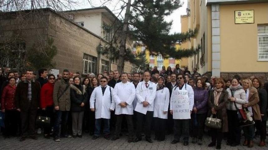 Aile Hekimleri İş Bırakma Eylemi Yaptı