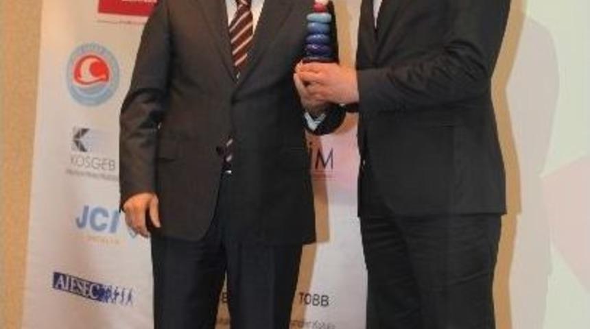 Girişimcilik &Ouml;d&uuml;lleri Sahiplerini Buldu