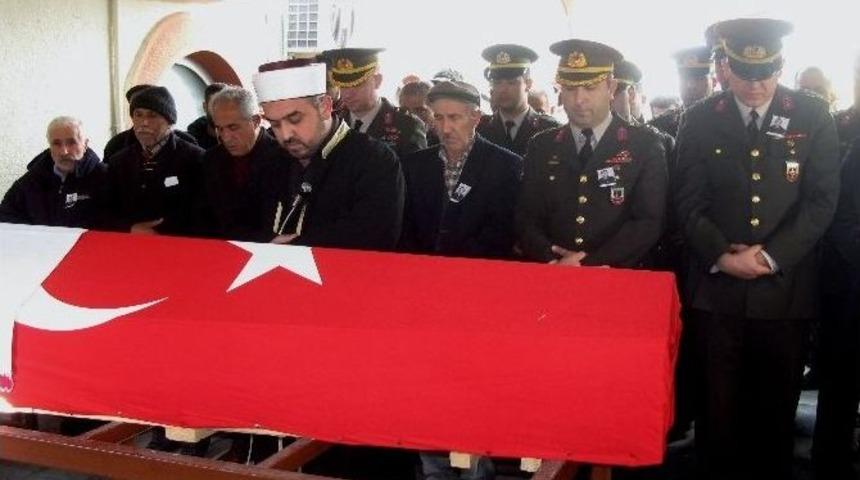 İntihar Eden Astsubay Niksar&rsquo;da Toprağa Verildi