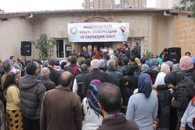 Mardin’deki Suriyeli Ailelere Gıda Ve Battaniye Yardımı