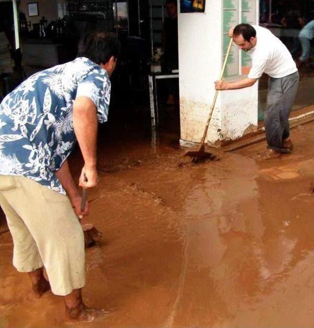 Sağanak Yağmur Bodrum u Vurdu 3