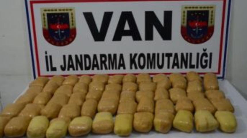 Başkale'de 30 Kilo Eroin Ele Ge&ccedil;irildi
