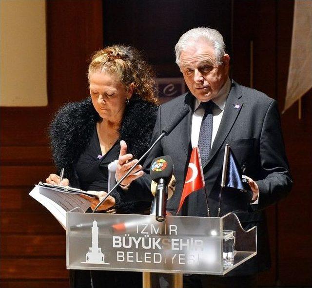 İzmir, Avrupa Konseyi Şeref Plaketiyle &Ouml;d&uuml;llendirildi 3