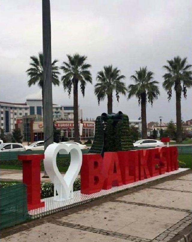 Balıkesir de  ne Mutlu T&uuml;rk&uuml;m Diyene  Krizi (2) 2