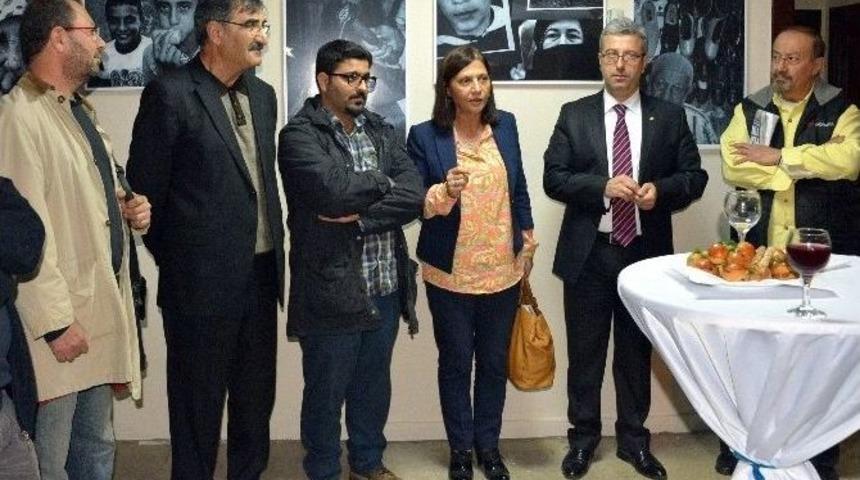 İnsan Hakları Sergisi