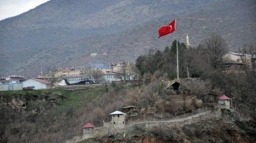 Tuncelililer Askerin N&uuml;fusa Eklenmesinden Memnun