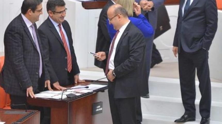Genel Kurul'da Başbakan Yardımcısı Yalçın Akdoğan, Hdp'lilerle Sohbet Etti
