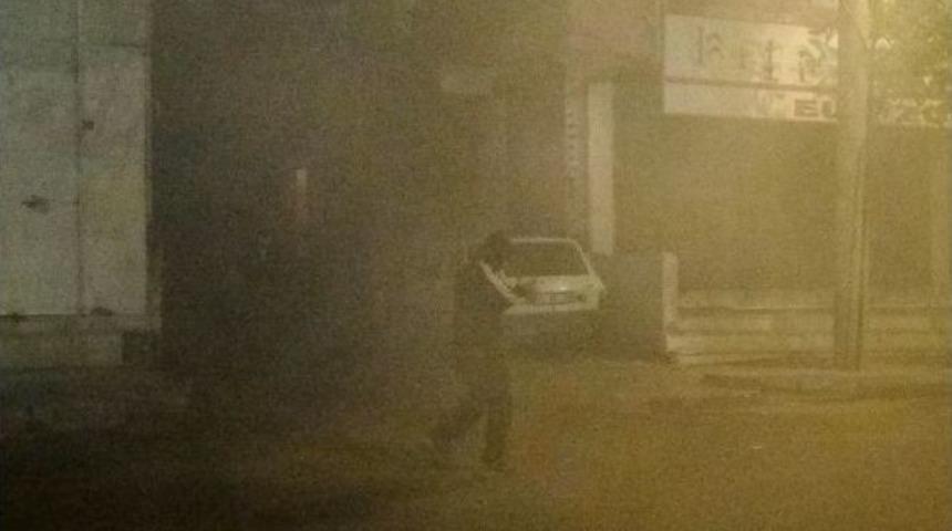 Diyarbakır Polisi G&ouml;stericilere G&ouml;z A&ccedil;tırmıyor