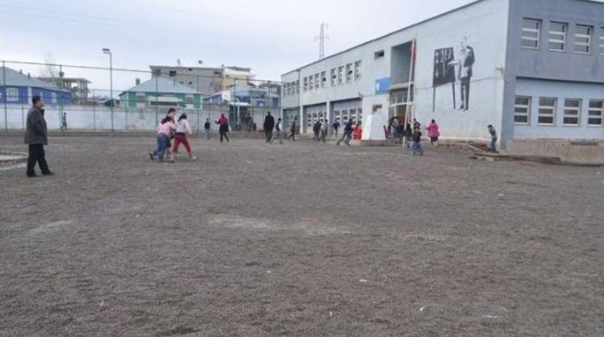 &Ouml;zalp Belediyesi&rsquo;nin Yol Yapım &Ccedil;alışmaları