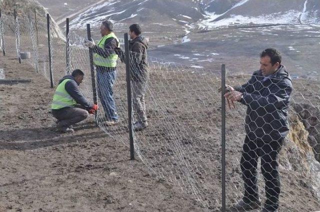 &Ouml;zalp Belediyesi&rsquo;nin Yol Yapım &Ccedil;alışmaları 3