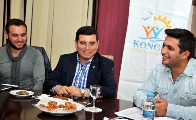 T&uuml;t&uuml;nc&uuml; Konged&rsquo;in Konuğu Oldu 1