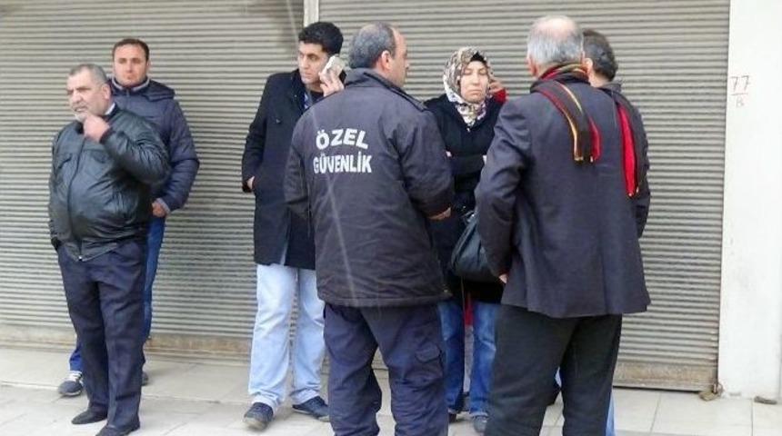 Hatay&rsquo;da Vatandaşların Paralarını Toplayan M&uuml;teahhit Ortadan Kayboldu