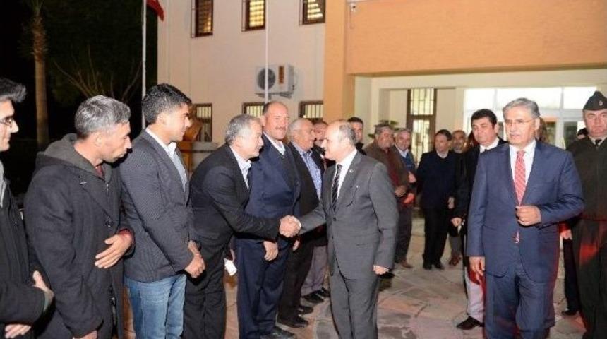 &Ouml;zdemir &Ccedil;akacak, Mezitli Kaymakamlığı&rsquo;nı Ziyaret Etti