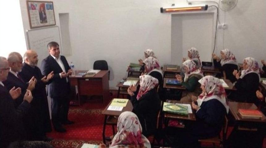 Belediyeden Kur&rsquo;an Kursuna Destek