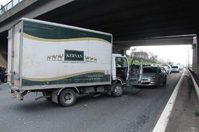 Zincirleme Trafik Kazası: 1 Yaralı