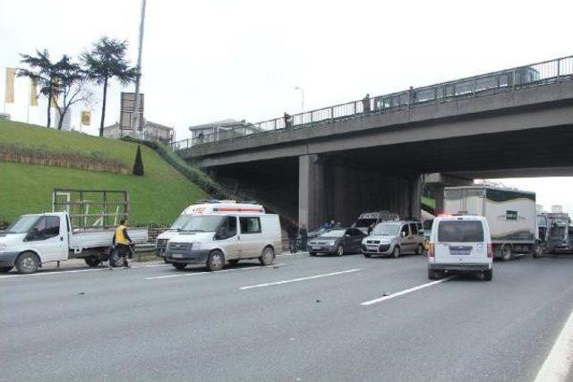 Zincirleme Trafik Kazası: 1 Yaralı