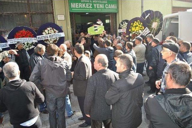 Ayesob Başkanı &Ccedil;etindoğan&rsquo;ın Annesi Son Yolculuğuna Uğurlandı 1