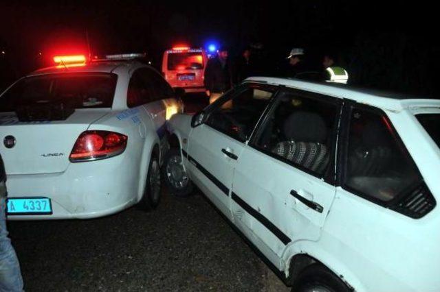 Ehliyetsiz Ve Alkollü Sürücünün Kullandığı Otomobil, Polis Aracına Çarptı