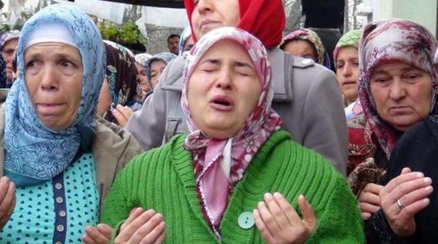 G&ouml;&ccedil;&uuml;kte &Ouml;len Madenci Toprağa Verildi