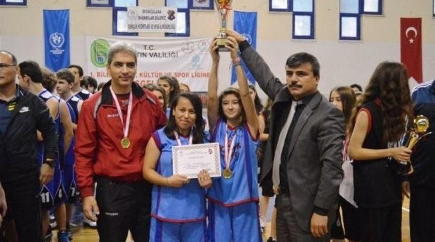 Liseler Arası Basketbol Turnuvası Sona Erdi