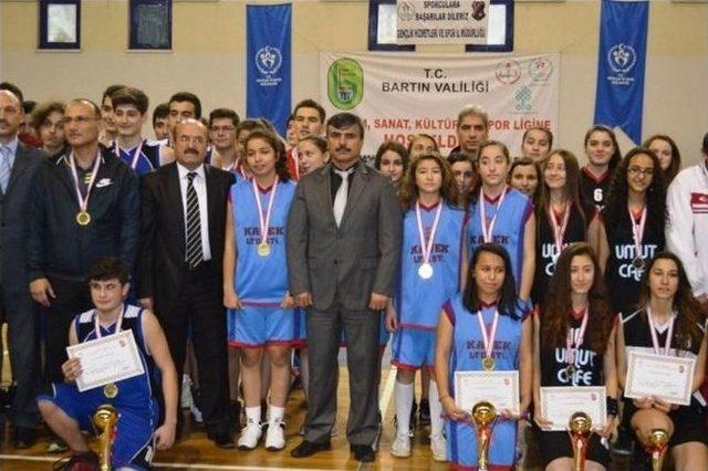 Liseler Arası Basketbol Turnuvası Sona Erdi