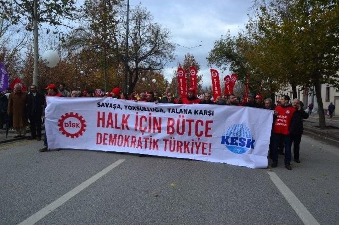 Sendikalar, 2015 B&uuml;t&ccedil;esine Karşı Ankara&rsquo;da Miting D&uuml;zenledi