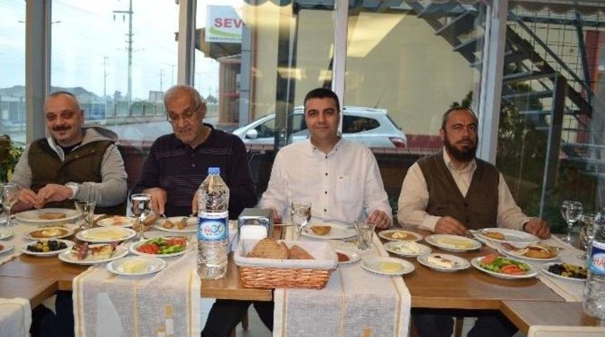 B&uuml;lent Ayhan Adaylığını A&ccedil;ıkladı