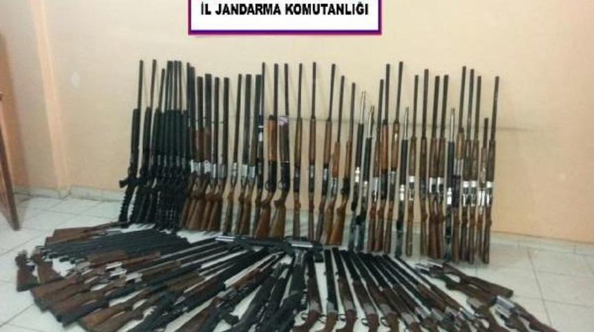 Y&uuml;ksekova'da 64 Av T&uuml;feği Ele Ge&ccedil;irildi