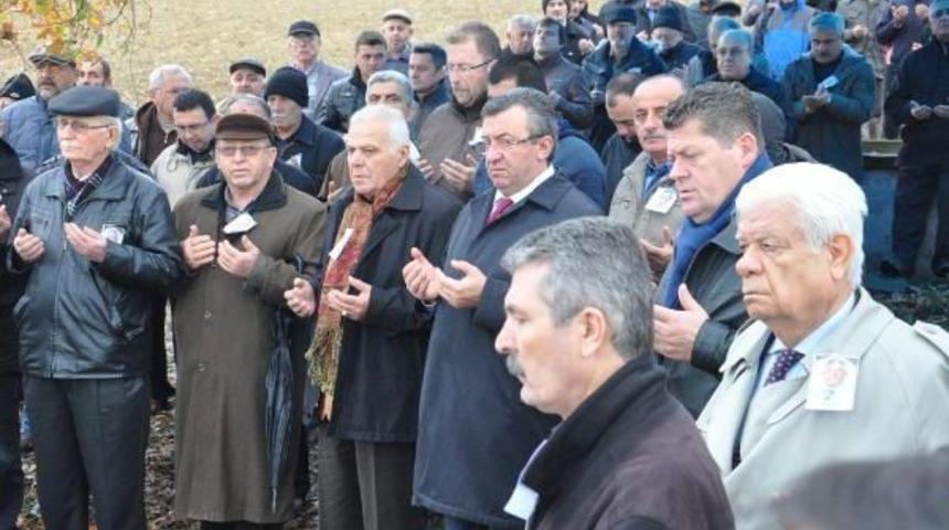 Chp'li Belovacılıklı Toprağa Verildi