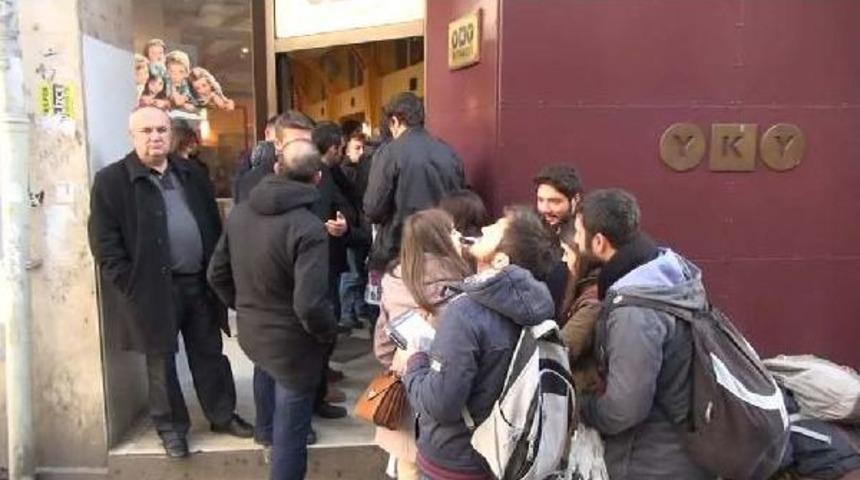 Orhan Pamuk Yeni Romanını İmzaladı