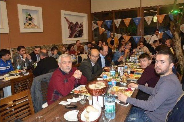 Ak Parti Akhisar İlçe Teşkilatı Basınla Buluştu