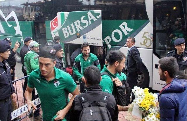 Karabük’te Bursaspor’a Coşkulu Karşılama