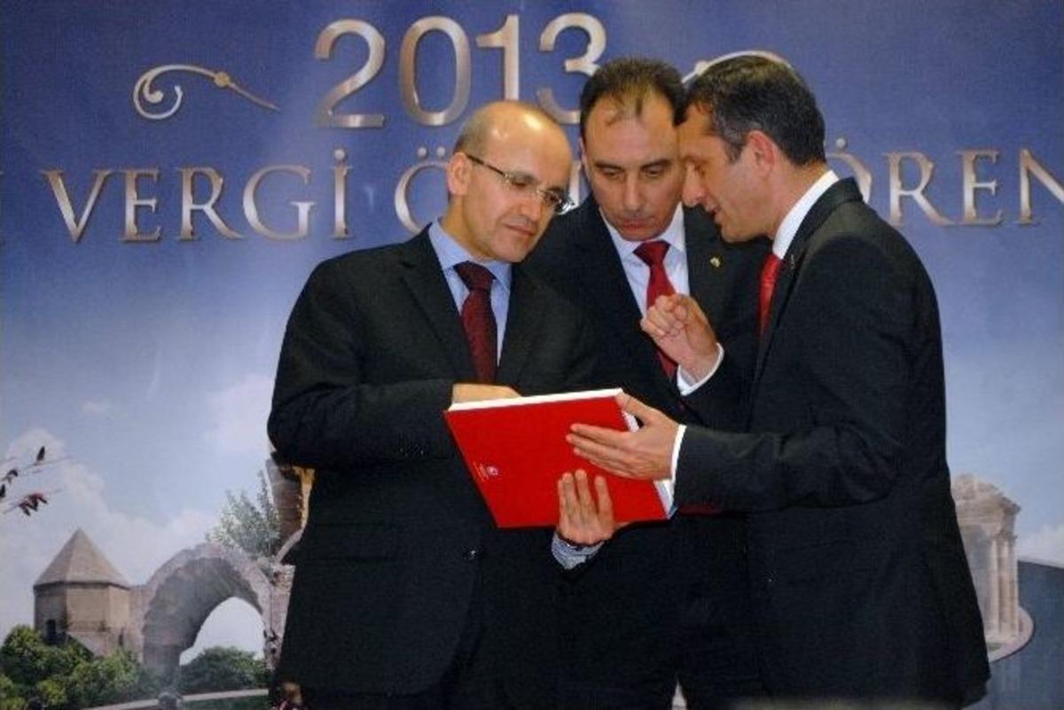 Bakan Şimşek, Burdur&rsquo;da 2013 Yılı Vergi &Ouml;d&uuml;l T&ouml;reni&rsquo;ne Katıldı