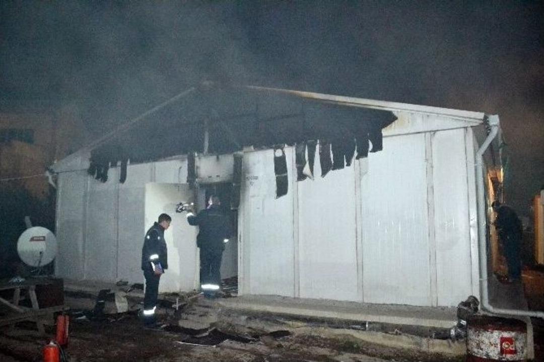 İş&ccedil;i Koğuşunda &Ccedil;ıkan Yangın Korkuttu