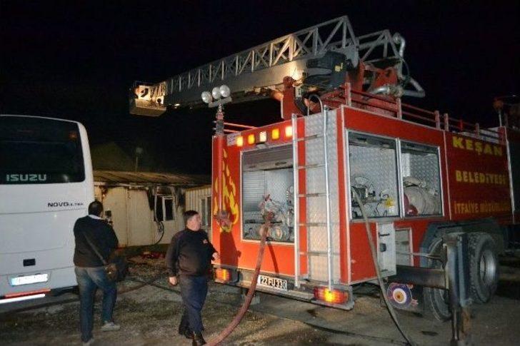 İşçi Koğuşunda Çıkan Yangın Korkuttu G4
