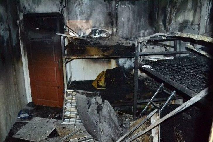 İşçi Koğuşunda Çıkan Yangın Korkuttu G5