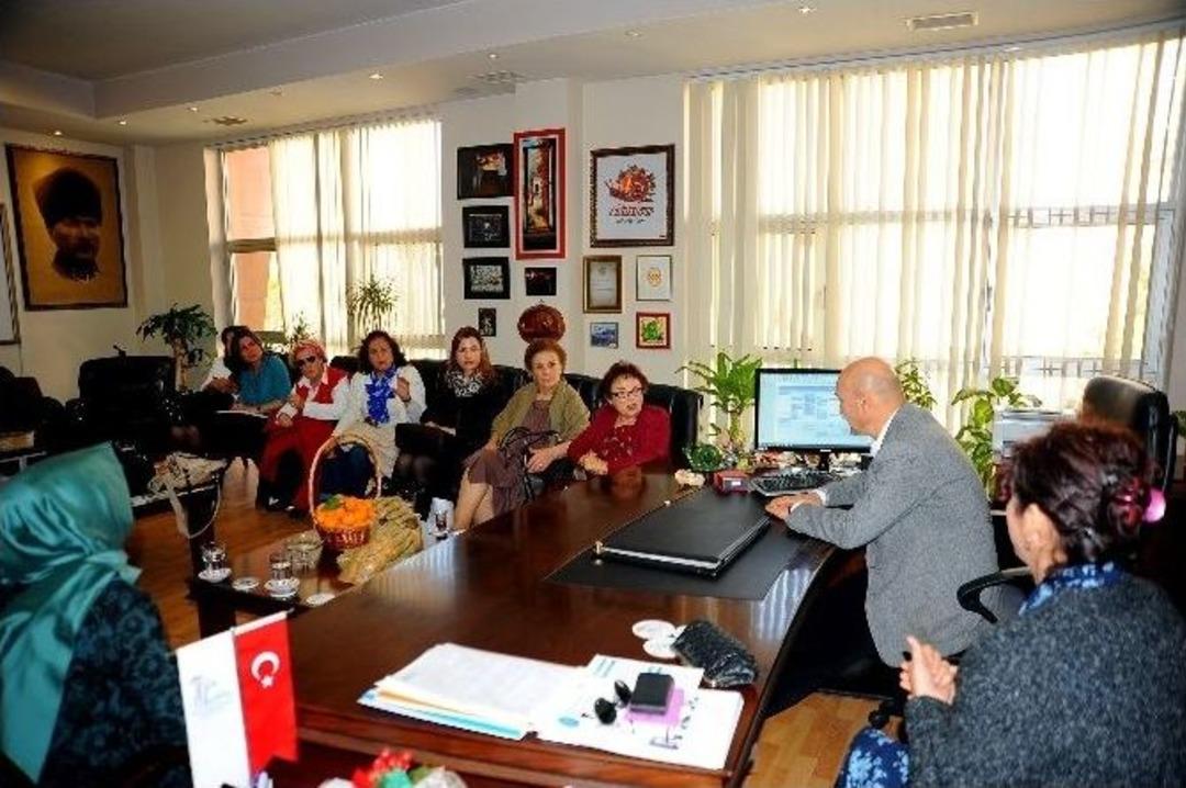 Başkan Eşleri Seferihisar&rsquo;da Buluştu