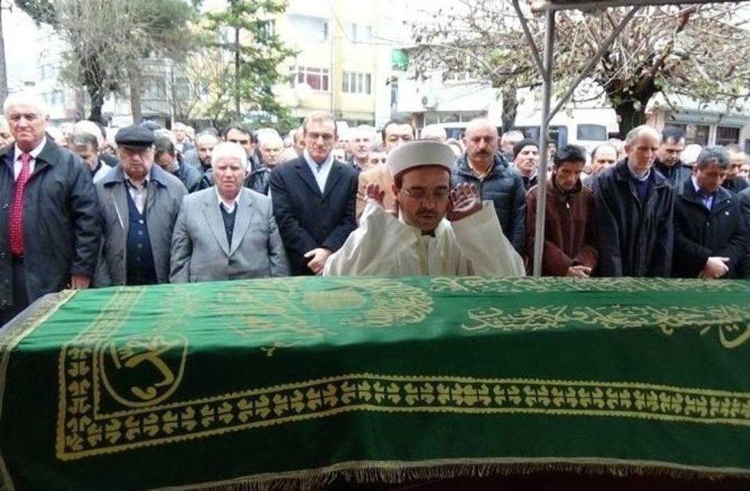 On Yıl Muhtarlık Yaptı Kalbine Yenik D&uuml;şt&uuml;