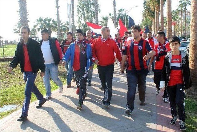 Mersinli Taraftarlar Tff’yi Protesto Etti