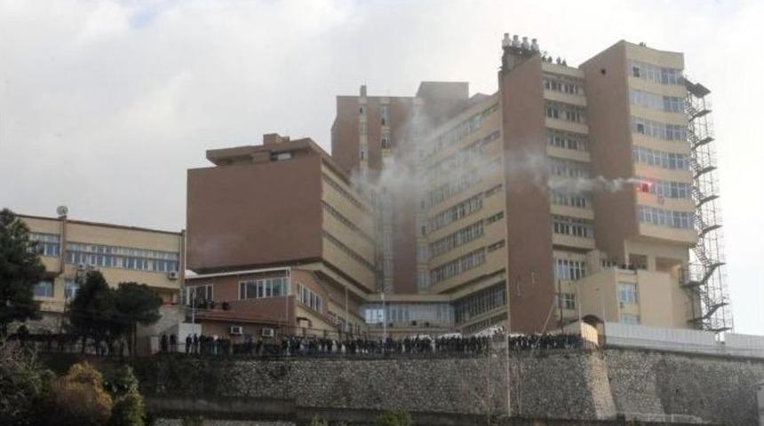 Hastane Penceresinde &ldquo;meşale&rdquo; Paniği