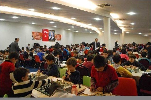 Deepo’da, 2015 Antalya 9-10 Yaş Santranç Turnuvası