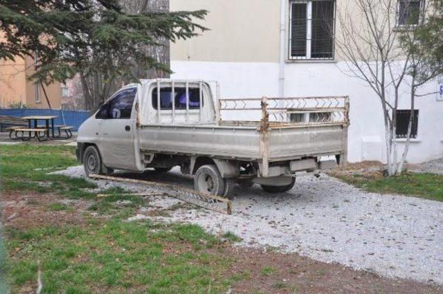 Ölümlü Kazaya Neden Olan Kamyonet Bulundu