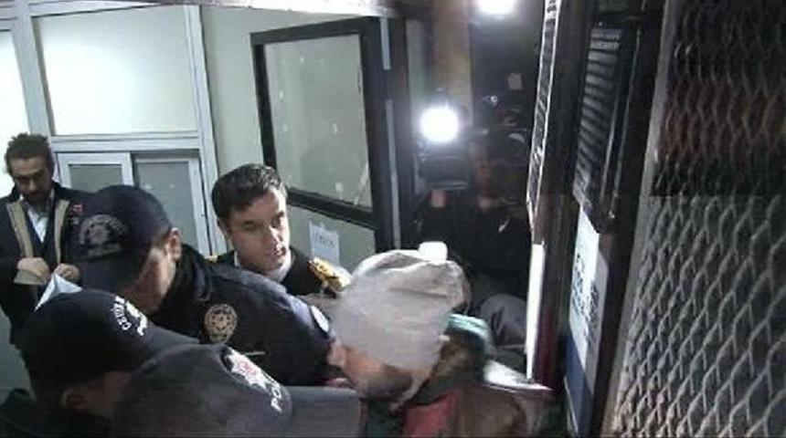 14 Aralık Operasyonu"da 6 Kişi Sağlık Kontrol&uuml;nden Ge&ccedil;irildi