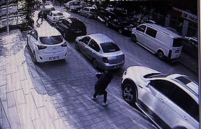Duruşma Sonrası Silahlı Kavga G&uuml;venlik Kamerasında 1